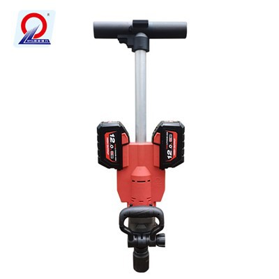 Batareya ilə təchiz olunmuş tork açarı